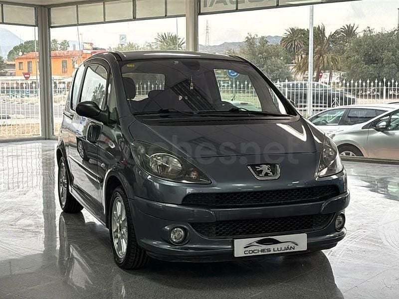 Usado Peugeot 1007 Sport 110 CV (80 kW) 2007 Gris / plata Monovolumen