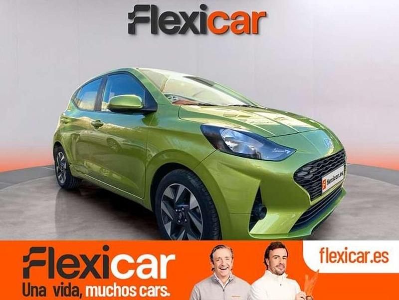 Verde Usado 2024 Hyundai i10 Utilitario | 12.490 € (Super precio) - Imagen 1/4