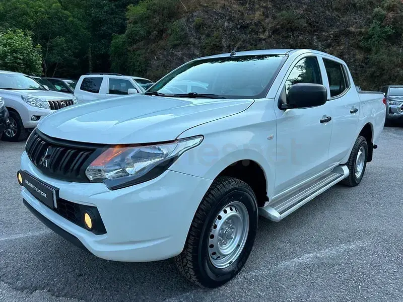 Usado Mitsubishi L200 154 CV (113 kW) 2019 Blanco Pickup/Camioneta