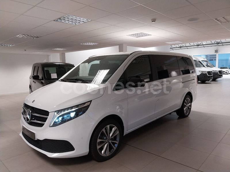 Blanco Nuevo 2024 Mercedes V220 Monovolumen | 76.000 € - Imagen 1/4
