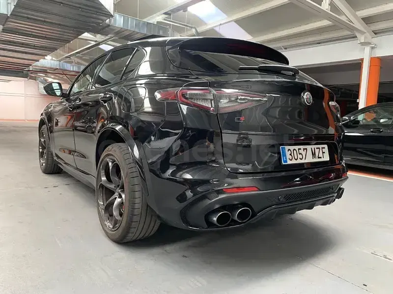Usado Alfa Romeo Stelvio Quadrifoglio 510 CV (375 kW) 2021 Negro SUV