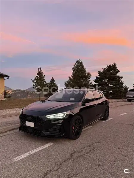 Usado Ford Focus ST 280 CV (205 kW) 2025 Negro Berlina