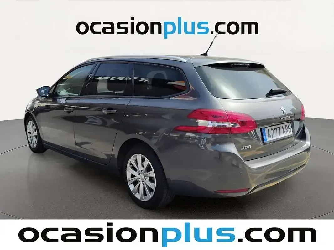 Usado Peugeot 308 SW Style 131 CV (96 kW) 2018 Gris Familiar