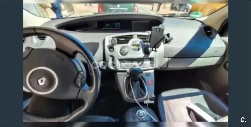 Usado Renault Grand Scénic II Dynamique 135 CV (99 kW) 2008 Azul Monovolumen