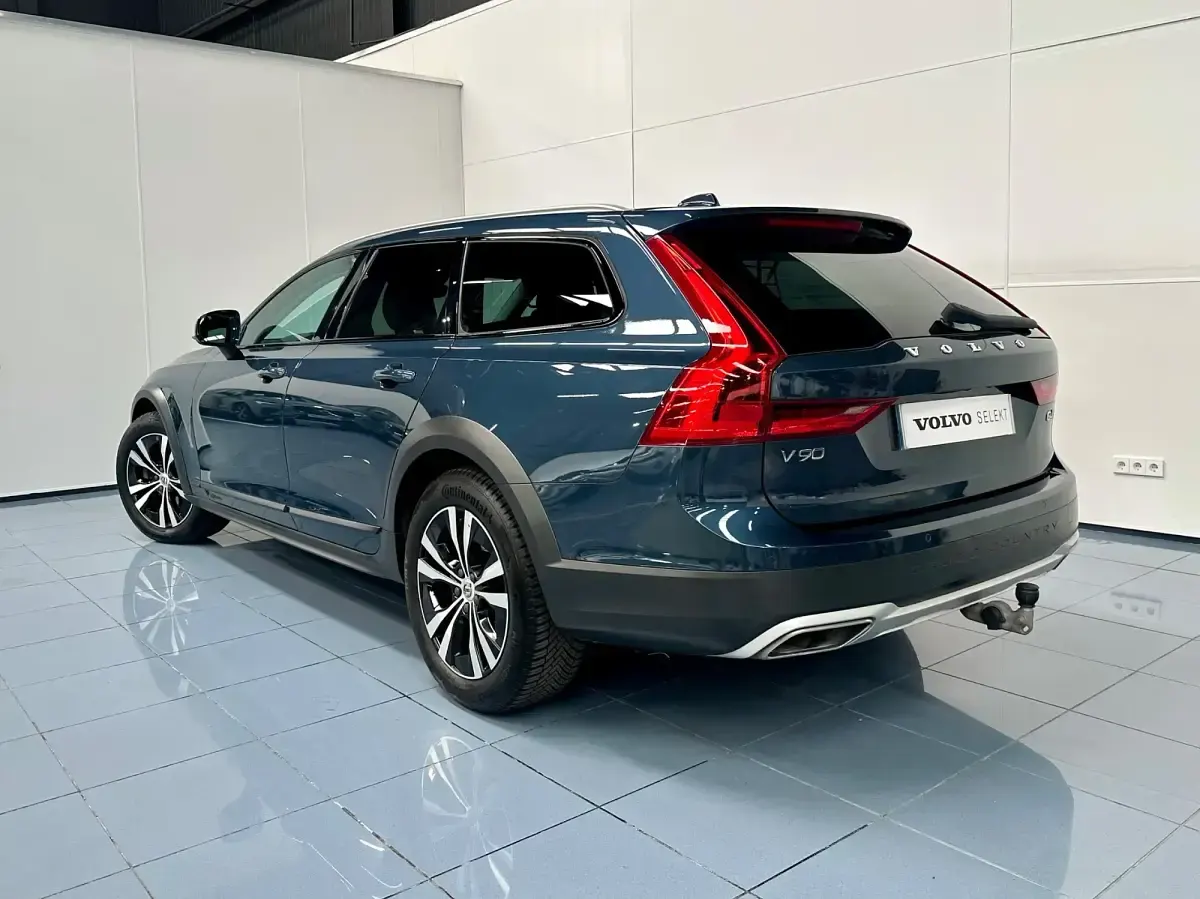 Usado Volvo V90 CC 190 CV (139 kW) 2019 Azul Familiar