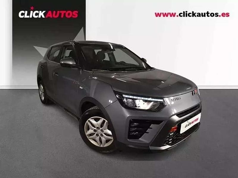 Usado Ssangyong (KGM) Tivoli 135 CV (99 kW) 2024 Gris SUV