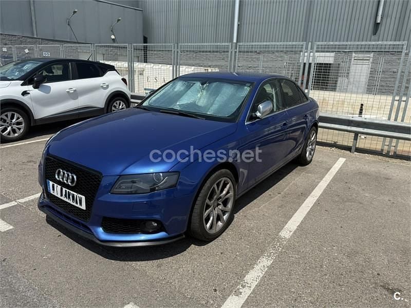 Usado Audi A4 143 CV (105 kW) 2012 Azul Berlina