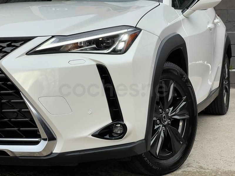 Usado Lexus UX Business Edition 184 CV (135 kW) 2020 Blanco SUV