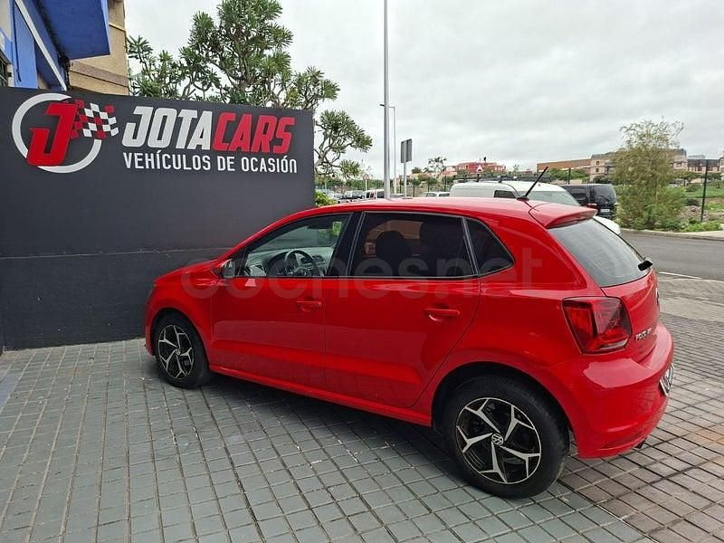Usado VW Polo Advance 90 CV (66 kW) 2015 Rojo Berlina