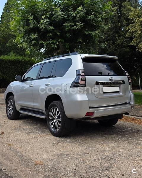 Usado Toyota Land Cruiser Limited 177 CV (130 kW) 2021 Gris / plata SUV