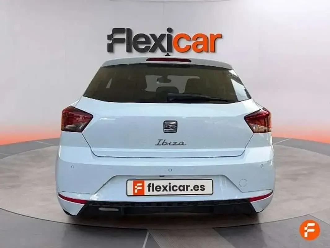 Usado Seat Ibiza Style 116 CV (85 kW) 2024 Blanco Utilitario