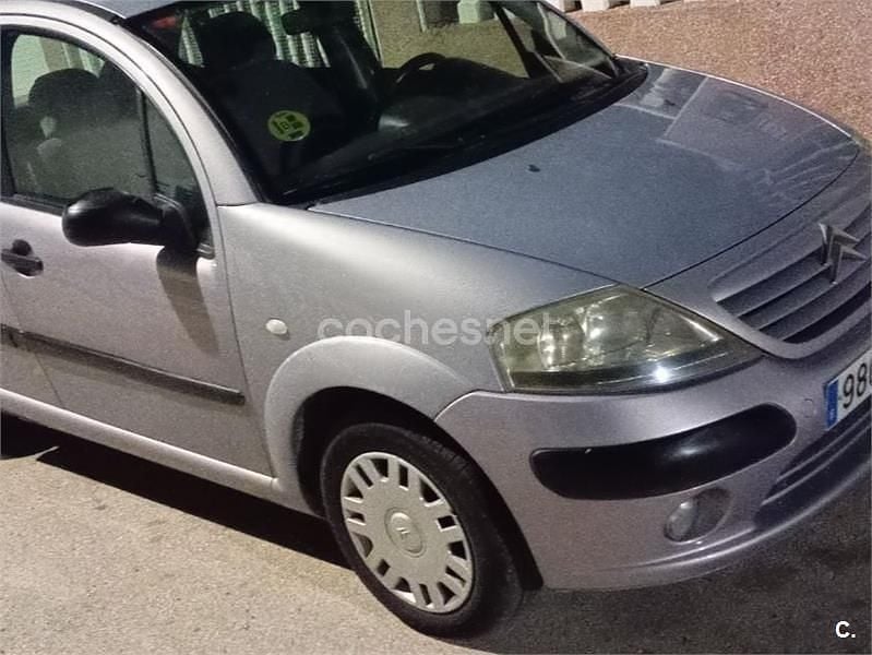 Usado Citroën C3 61 CV (44 kW) 2004 Gris / plata Berlina