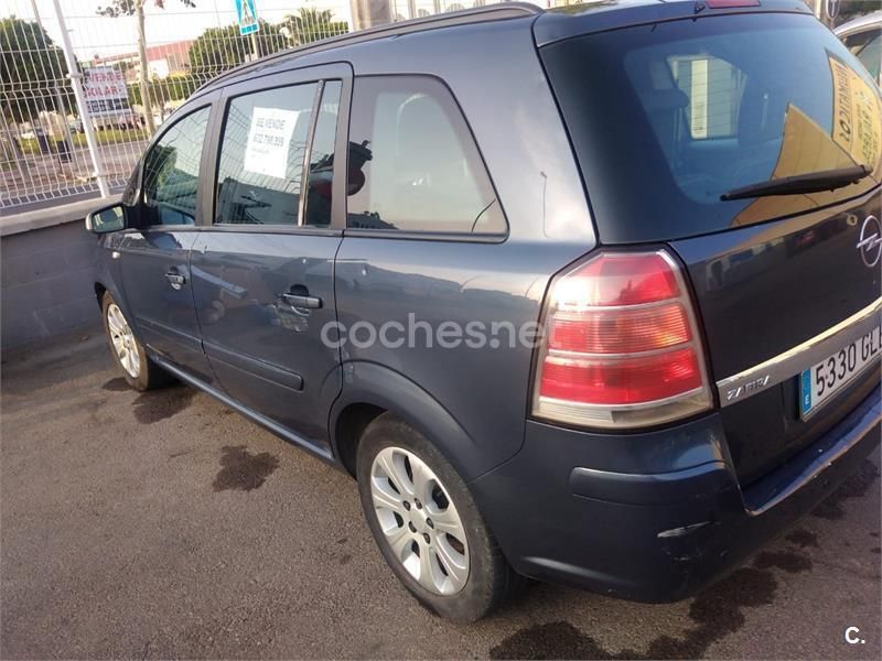Gris / plata Usado 2009 Opel Zafira OPC Monovolumen | 3000 € - Imagen 1/4