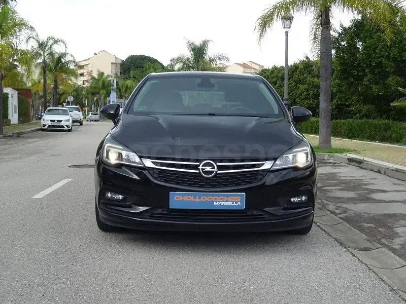 Usado Opel Astra Dynamic 150 CV (110 kW) 2018 Negro Berlina