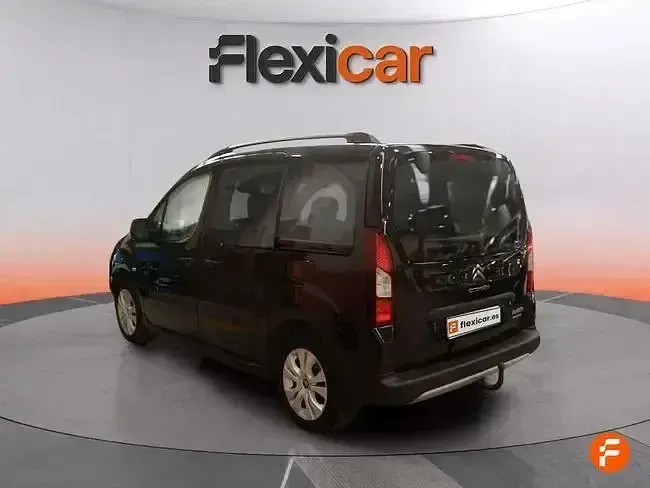 Usado Citroën Berlingo Feel 110 CV (80 kW) 2016 Negro Monovolumen