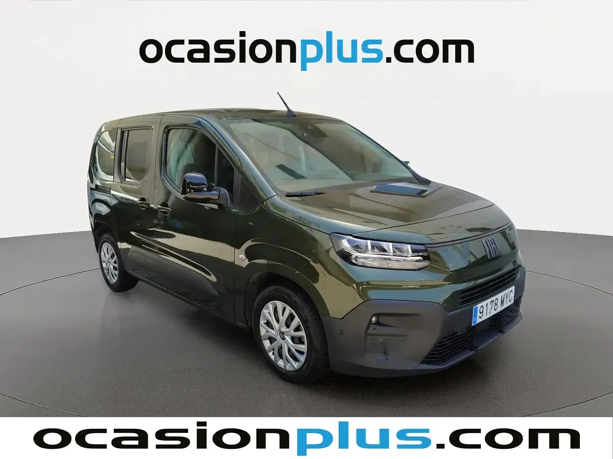 Usado Fiat Doblò 102 CV (75 kW) 2025 Verde Monovolumen