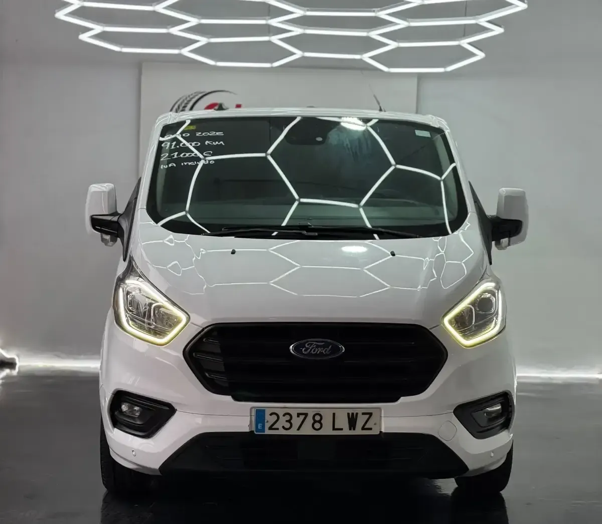 Usado Ford Transit Custom Limited 130 CV (95 kW) 2022 Blanco Van