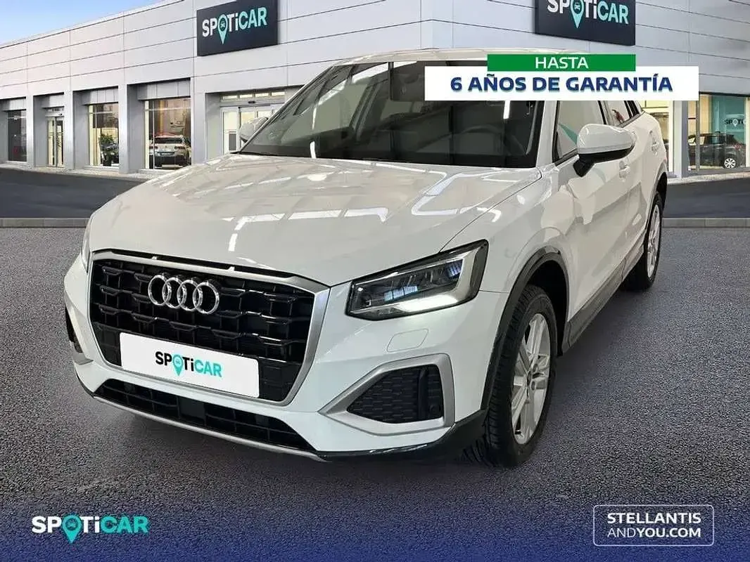 Käytetty Audi Q2 Advanced Plus 116 HP (85 kW) 2023 Harmaa Katumaasturi