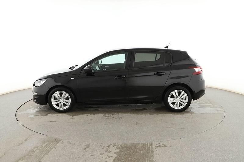 Usado Peugeot 308 Style 100 CV (73 kW) 2017 Negro Berlina