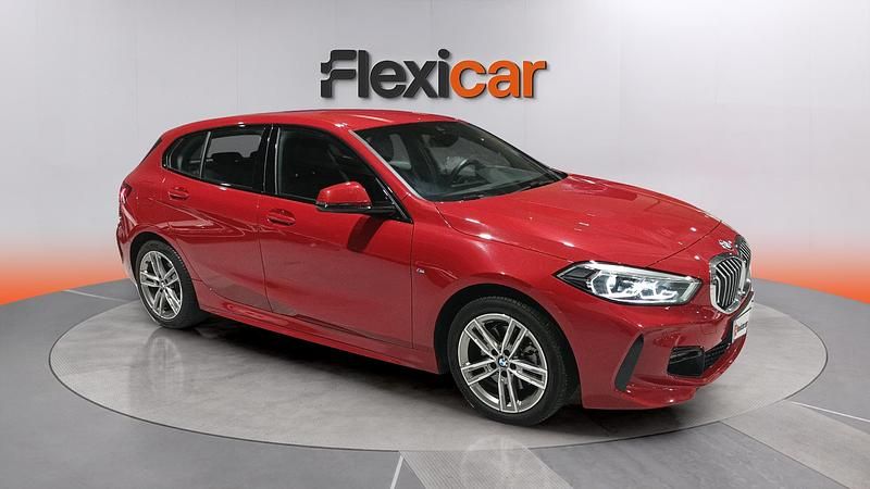 Usado BMW 118 136 CV (100 kW) 2023 Rojo Utilitario
