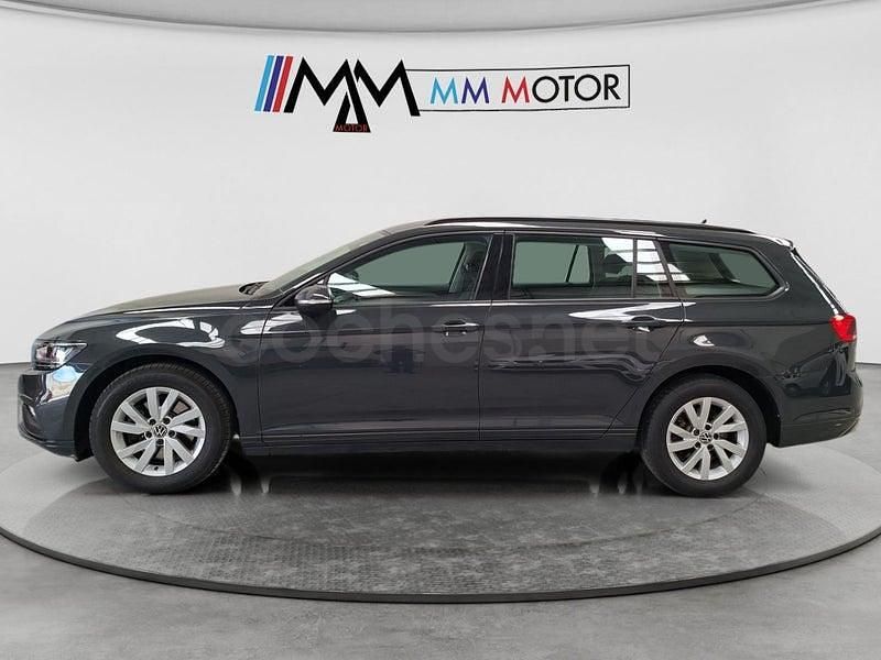 Usado VW Passat 122 CV (89 kW) 2020 Gris / plata Familiar