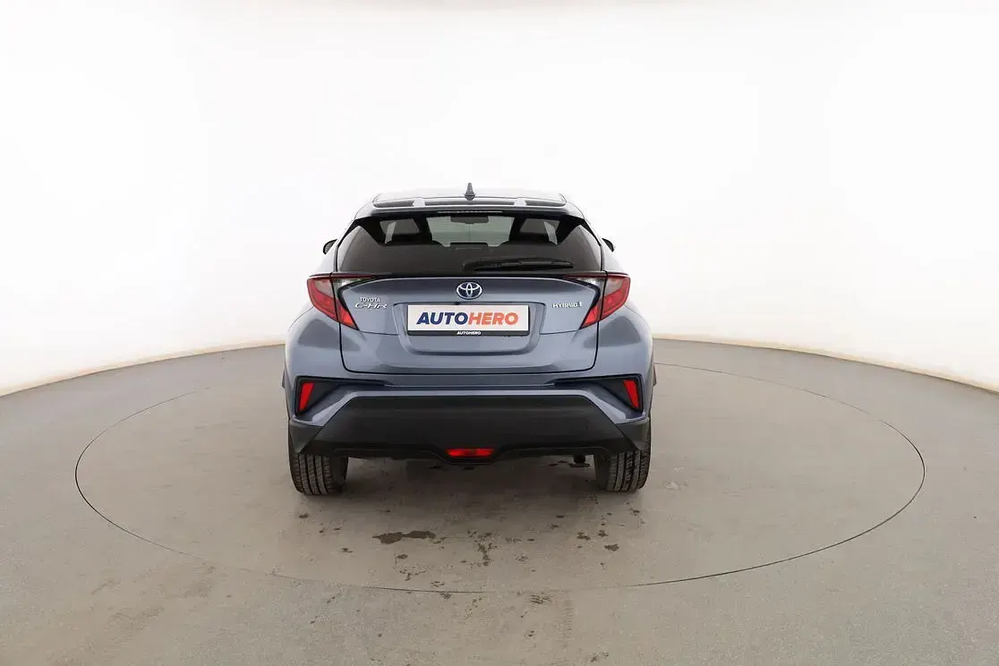 Usado Toyota C-HR Advance 122 CV (89 kW) 2020 Gris SUV