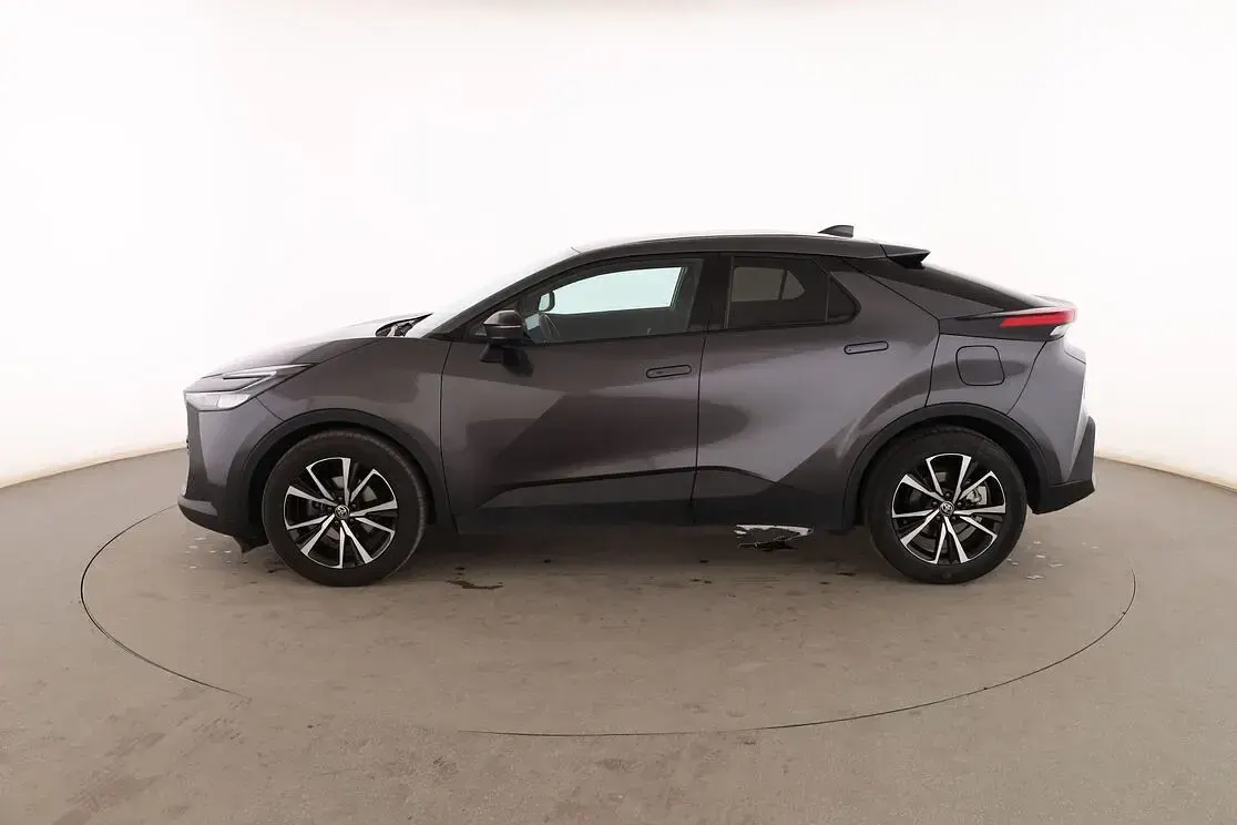 Usado Toyota C-HR Advance 140 CV (102 kW) 2024 Gris SUV
