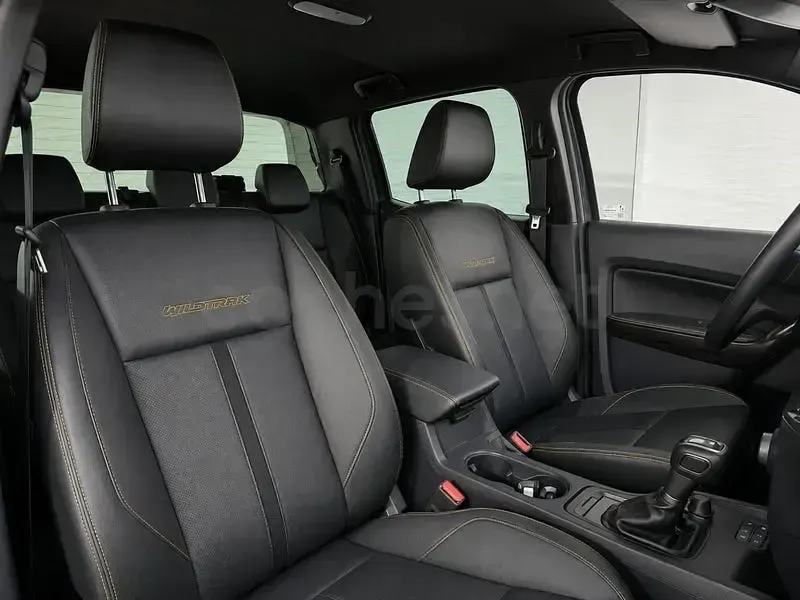Usado Ford Ranger Wildtrack 213 CV (156 kW) 2021 Gris / plata Pickup/Camioneta