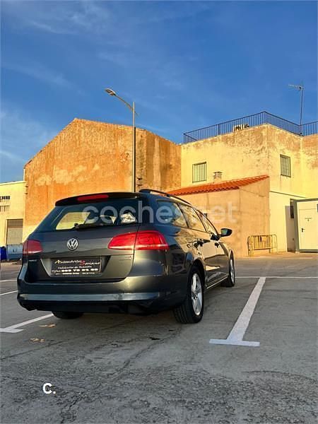 Usado VW Passat Advance 105 CV (77 kW) 2011 Gris / plata Familiar