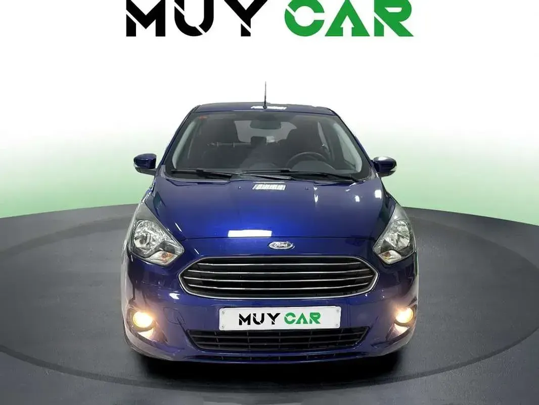 Usado Ford Ka Plus Ultimate 86 CV (63 kW) 2017 Azul Utilitario