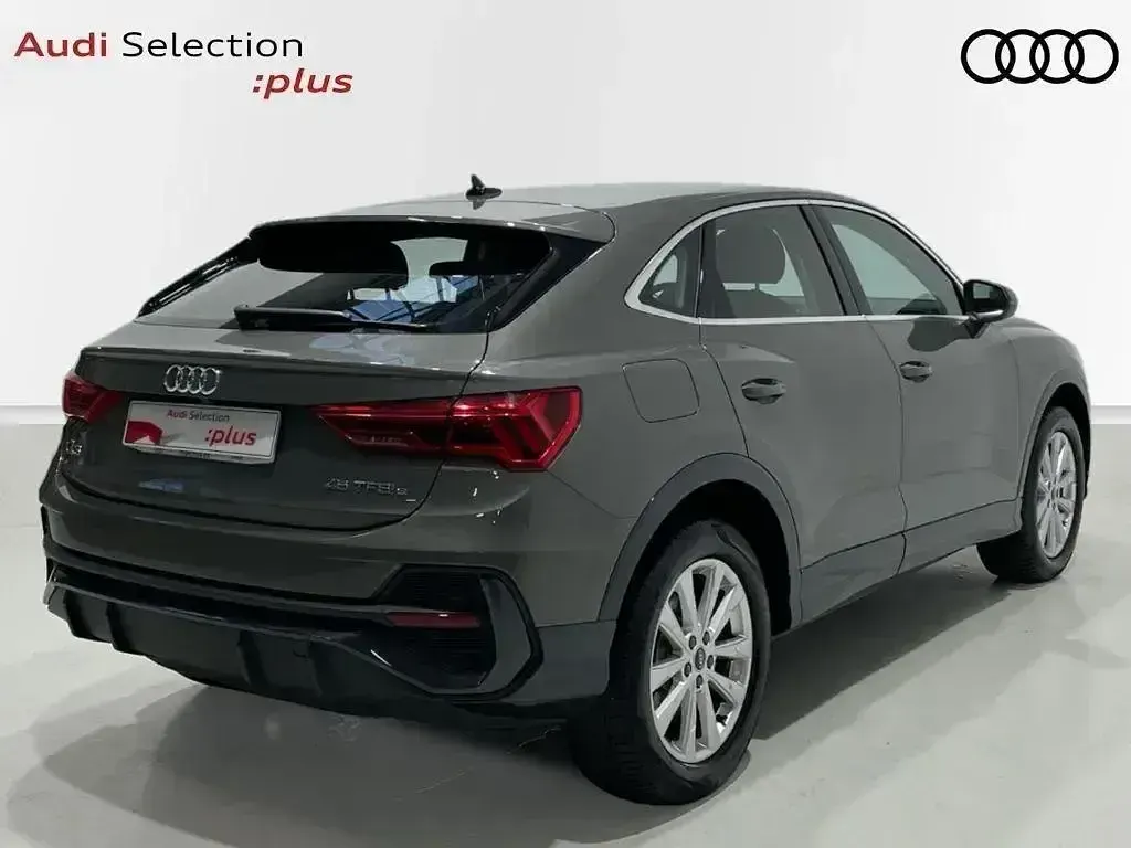 Używany Audi Q3 Advanced Plus 245 KM (180 kW) 2021 Szary SUV