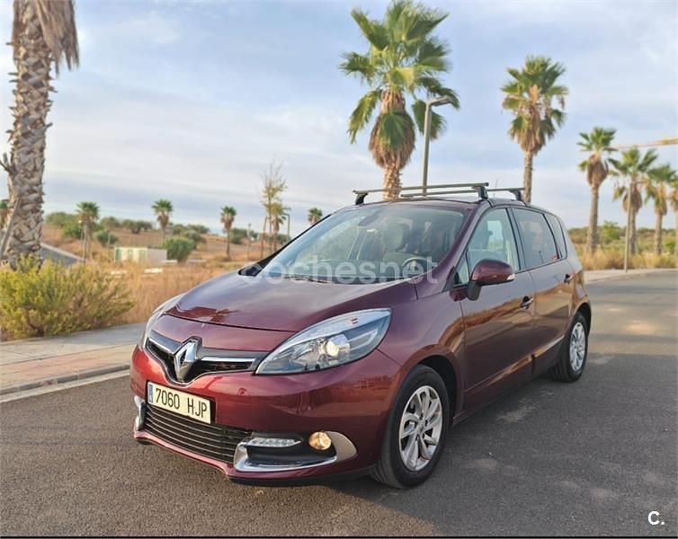 Rojo Usado 2013 Renault Scénic III Bose Edition Monovolumen | 4800 € (Buen precio) - Imagen 1/4