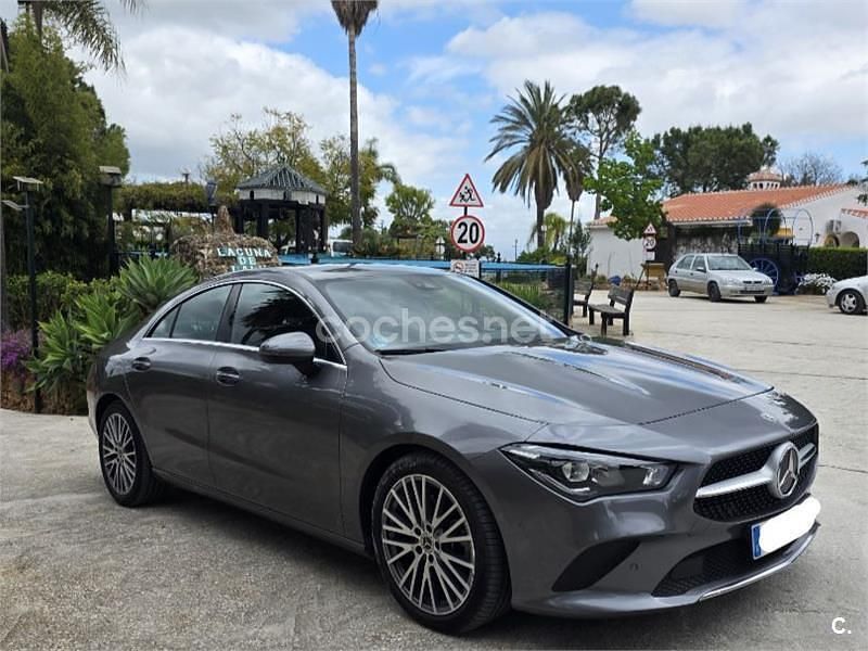 Usado Mercedes CLA220 190 CV (139 kW) 2021 Gris / plata Berlina