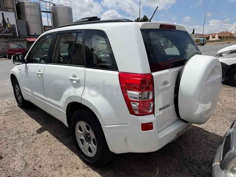 Usado Suzuki Grand Vitara 129 CV (94 kW) 2009 Blanco SUV
