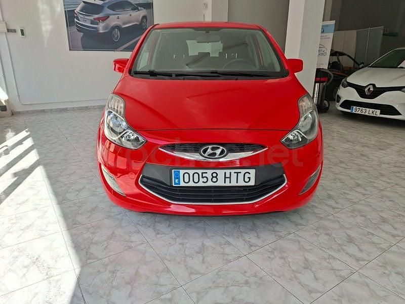 Usado Hyundai ix20 115 CV (84 kW) 2013 Rojo Utilitario