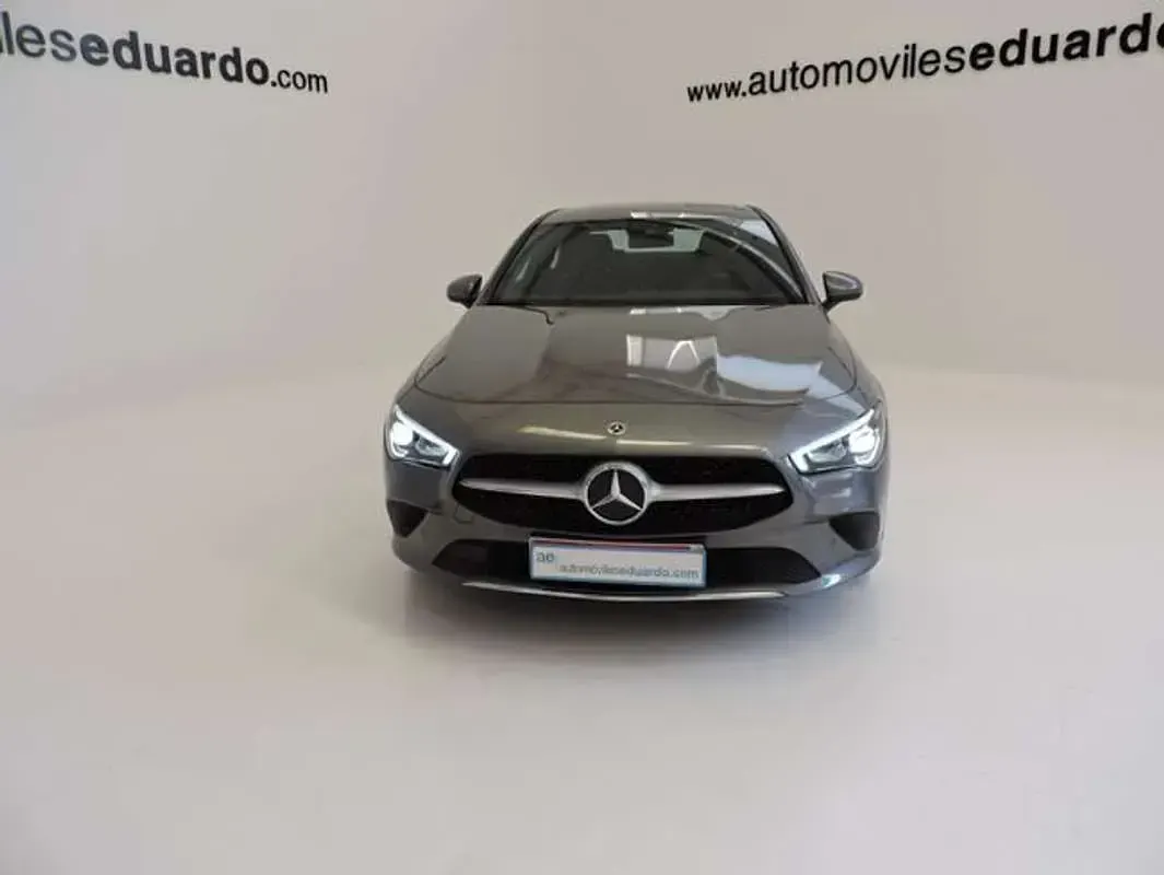 Usado Mercedes CLA250e 218 CV (160 kW) 2022 Gris Coupe