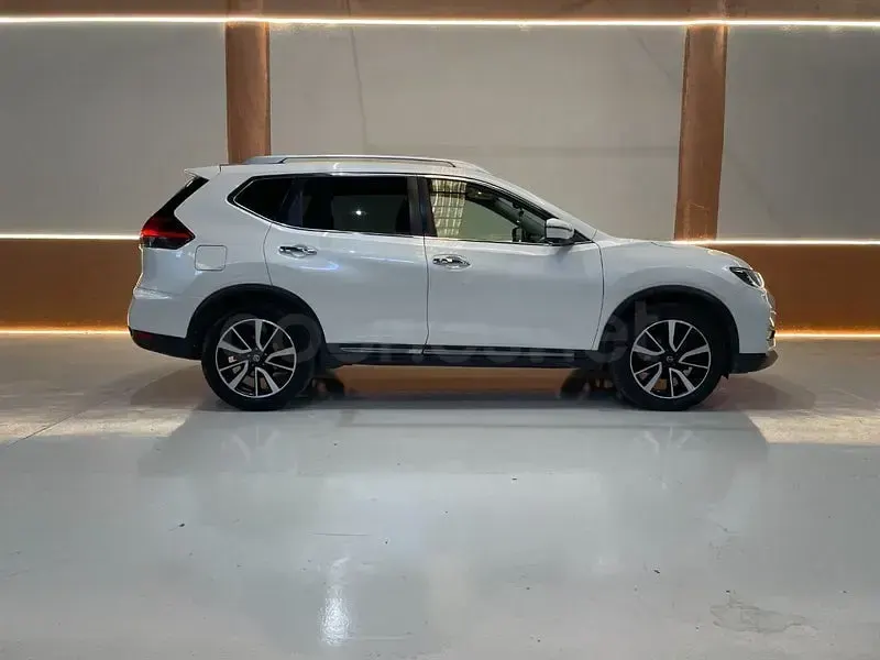 Usado Nissan X-Trail Tekna 163 CV (119 kW) 2018 Blanco SUV