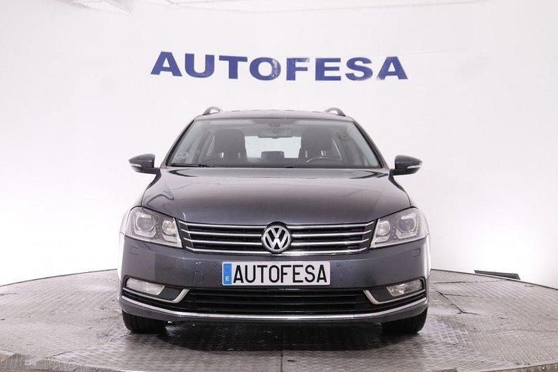 Usado VW Passat Highline 140 CV (102 kW) 2014 Gris Familiar