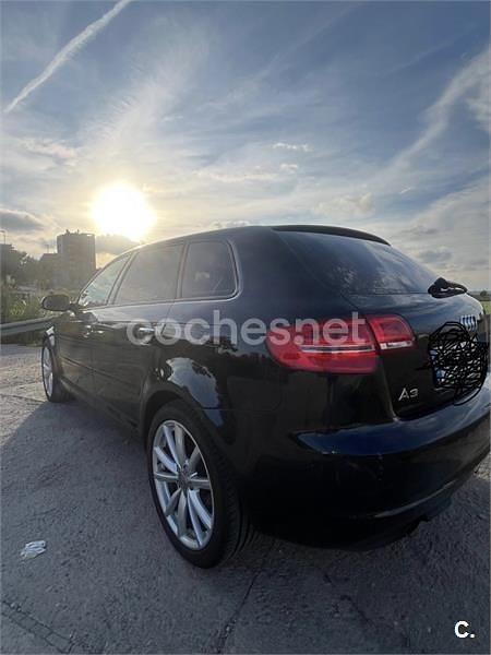 Usado Audi A3 Ambition 105 CV (77 kW) 2011 Azul Berlina