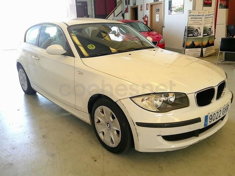 Usado BMW 118 143 CV (105 kW) 2008 Blanco Utilitario