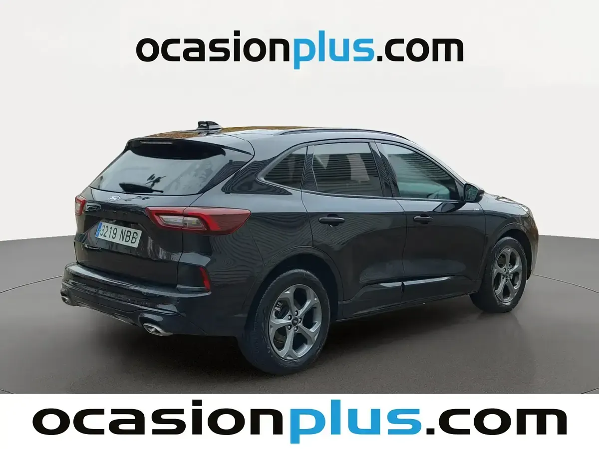 Usado Ford Kuga ST-Line 150 CV (110 kW) 2025 Negro SUV