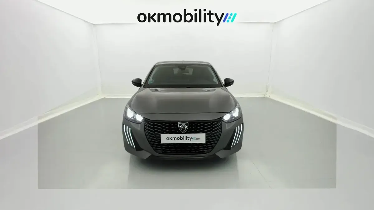 Usado Peugeot 208 Allure 100 CV (73 kW) 2024 Gris selenium Utilitario