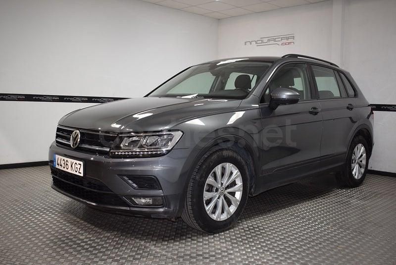 Usado VW Tiguan Edition 125 CV (91 kW) 2018 Gris / plata SUV