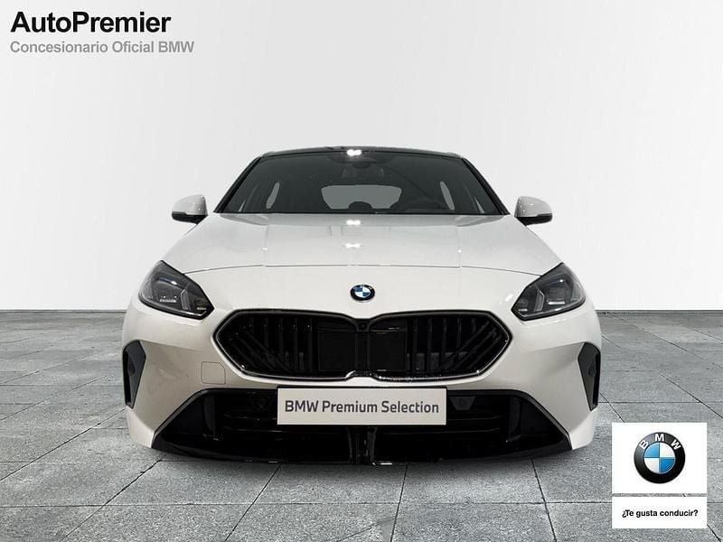 Usado BMW 120 Comfort Edition 163 CV (119 kW) 2025 Blanco Utilitario
