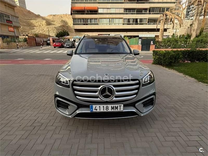 Usado Mercedes GLS580 489 CV (359 kW) 2024 Gris / plata SUV