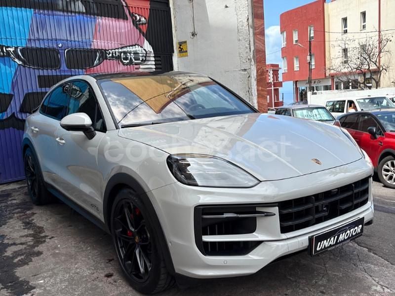 Usado Porsche Cayenne 500 CV (367 kW) 2025 Gris / plata SUV