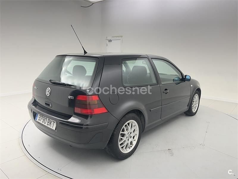 Usado VW Golf IV GTI 150 CV (110 kW) 2001 Negro Berlina