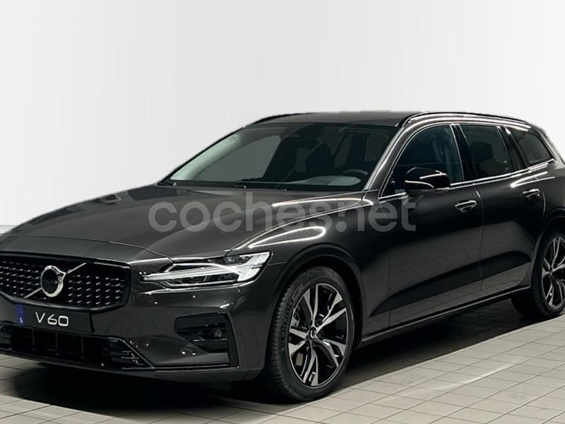 Gris / plata Nuevo 2025 Volvo V60 Plus Familiar | 47.400 € (Un poco caro) - Imagen 1/4