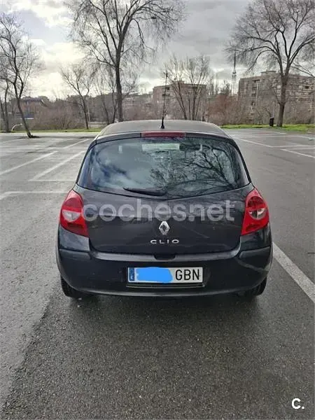 Usado Renault Clio II Rip Curl 85 CV (62 kW) 2008 Negro Berlina