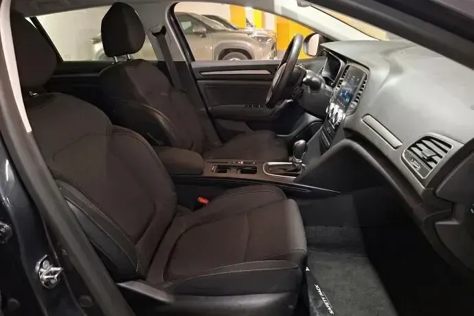 Usado Renault Mégane Evolution 160 CV (117 kW) 2022 Familiar